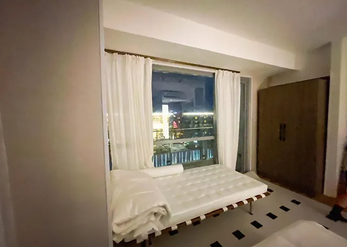 Luxury 4br Penthouse Across Of Dreams Apartment