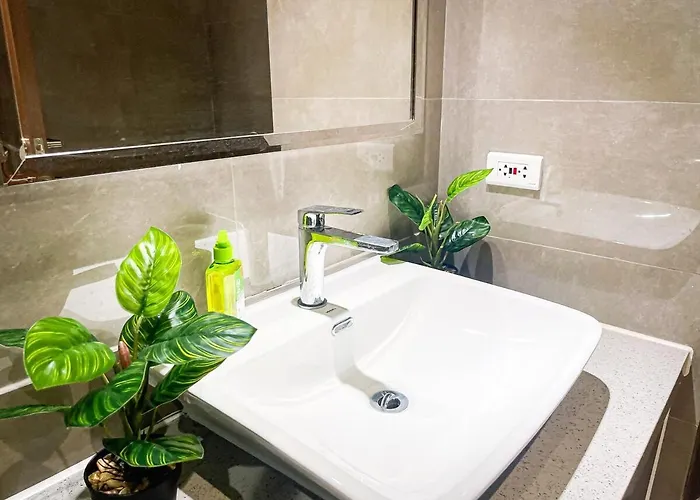 Apartment Luxury 4br Penthouse Across Of Dreams Manila