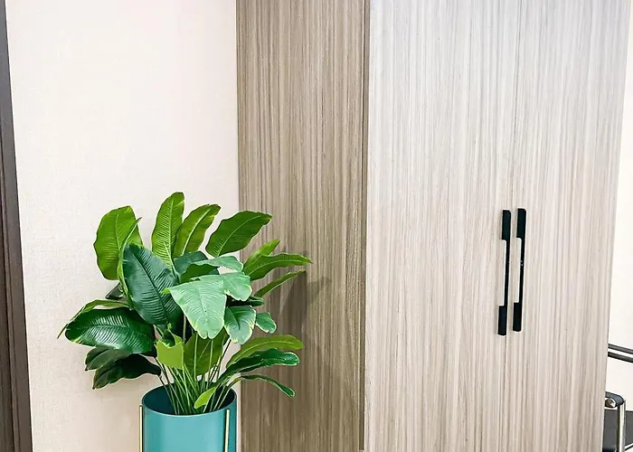 Apartment Luxury 4br Penthouse Across Of Dreams Manila
